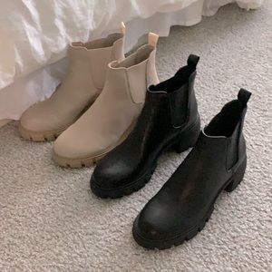 Steve Madden Chelsea Boots- black